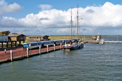 Wangerooge Hafenromantik (olleaugust / Pixabay)  Pixabay Lizenz 
Infos zur Lizenz unter 'Bildquellennachweis'
